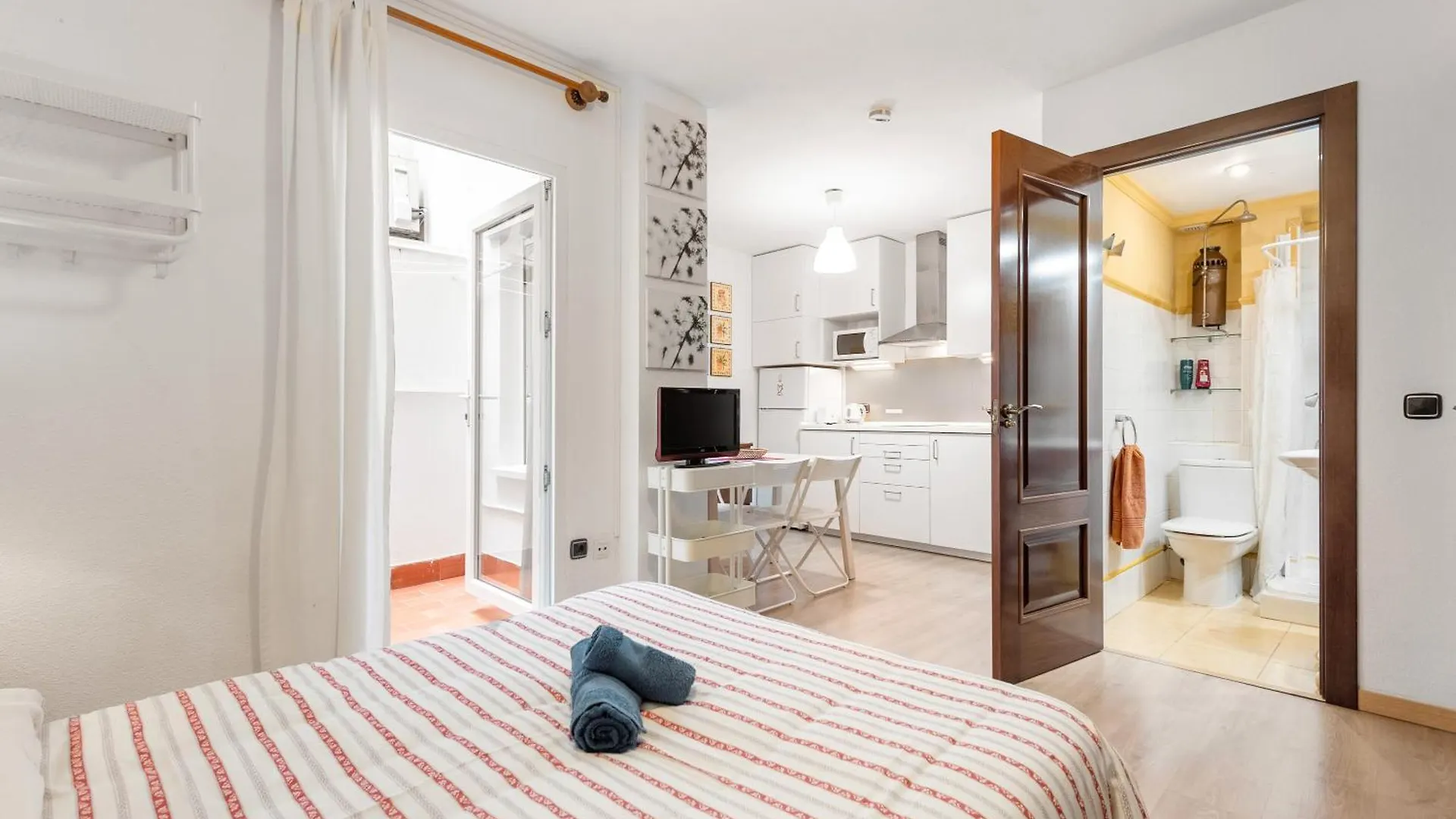 Small Apartment In Malaga-Beach