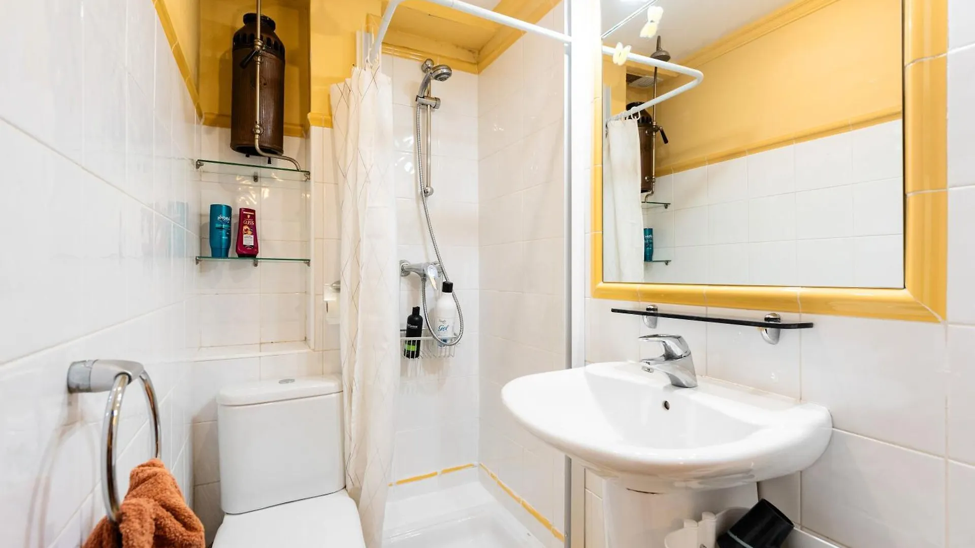 Small Apartment In Malaga-Beach